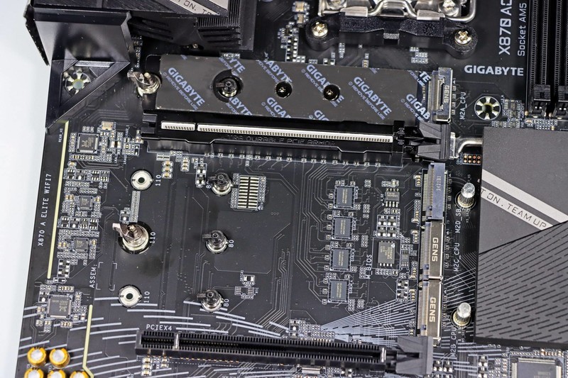 9800X3D 它来了！史诗级游戏流畅度加强