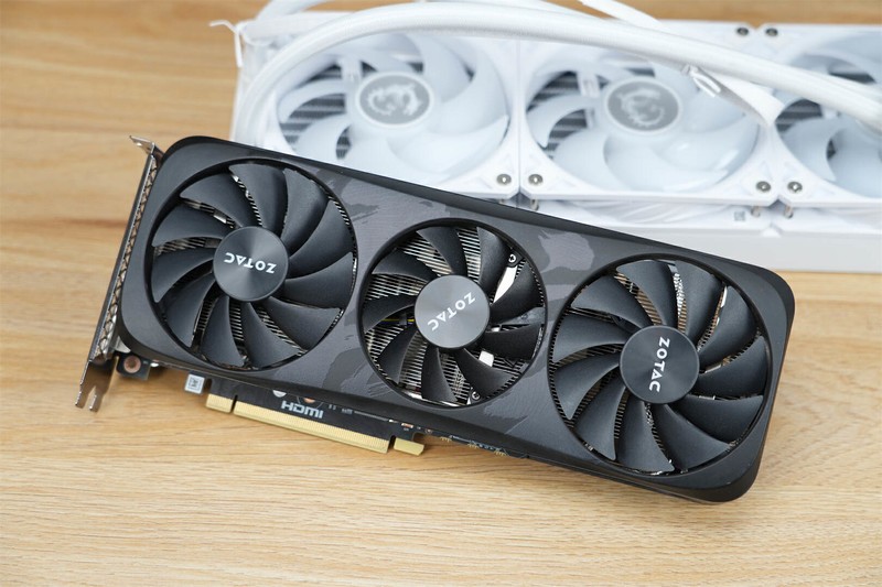 酷睿 Ultra 200S遭遇劲敌！微星MAG CORELIQUID I360 WHITE来袭