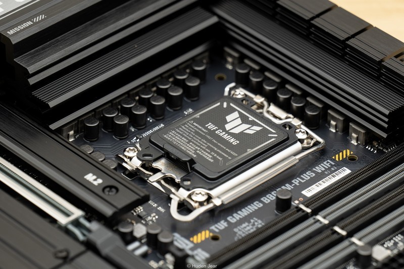 满满当当！TUF B860M+U7 265K+夜神5080紧凑matx装机