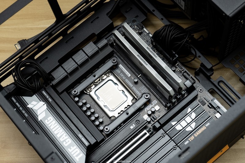 满满当当！TUF B860M+U7 265K+夜神5080紧凑matx装机