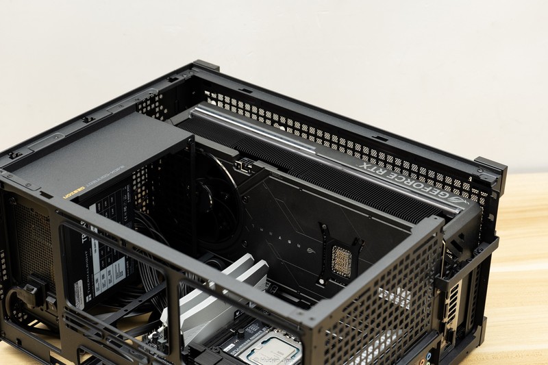 满满当当！TUF B860M+U7 265K+夜神5080紧凑matx装机