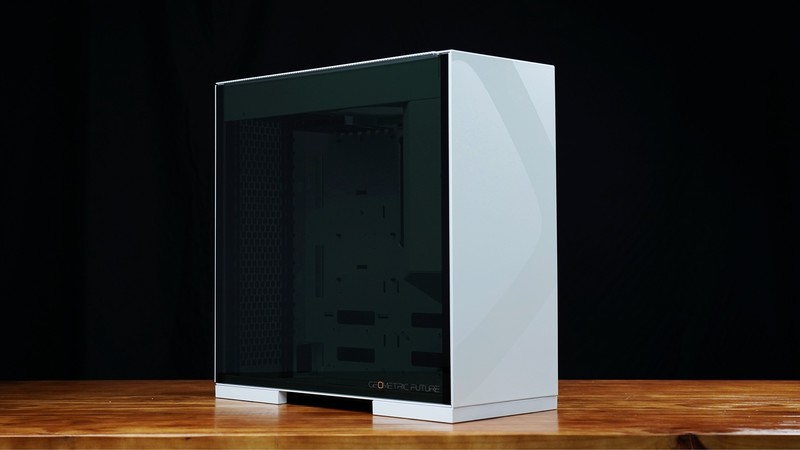 优化垂直风道几何未来罗汉装机show:12900K+吹雪Z690+XPG DDR5内存配置