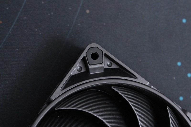 bequiet！SILENT WINGS 4和SILENT WINGS PRO 4风扇开箱测试