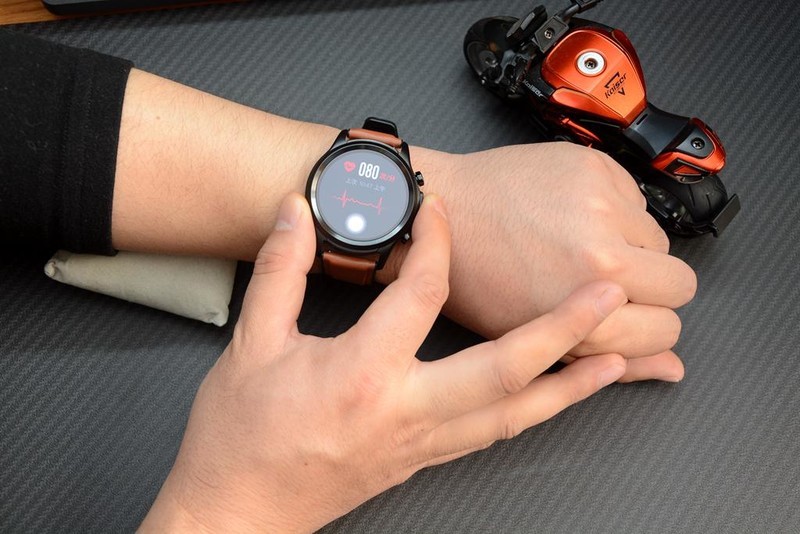 24小时监测、DIY表盘，dido E55S无创血糖监测智能手表体验