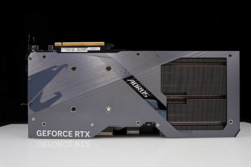 9800X3D 它来了！史诗级游戏流畅度加强