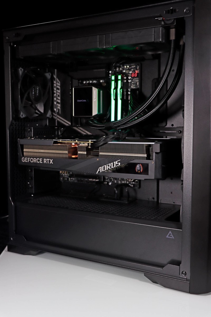 9800X3D 它来了！史诗级游戏流畅度加强