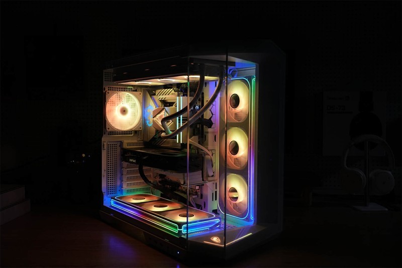 酷睿 Ultra 200S遭遇劲敌！微星MAG CORELIQUID I360 WHITE来袭