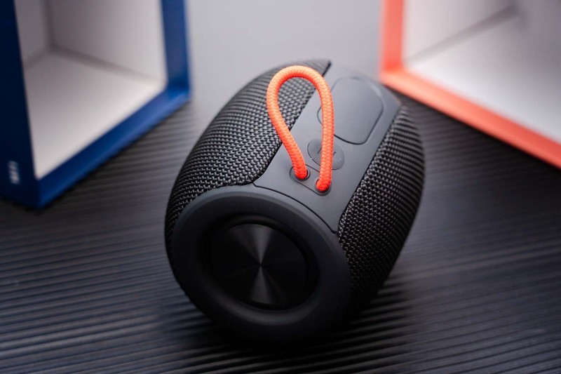 SANAG M11无线蓝牙音箱评测：体积小巧，能量巨大，户外旅游必备