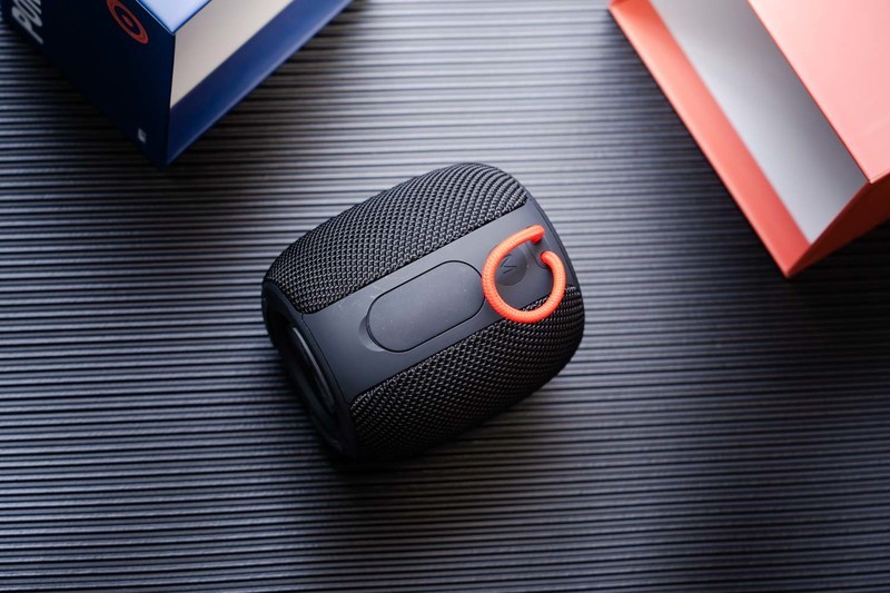 SANAG M11无线蓝牙音箱评测：体积小巧，能量巨大，户外旅游必备