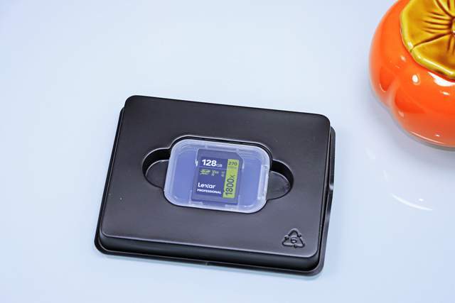 佳能 90D + 雷克沙 1800X 128G SD 卡的连拍测试，以及 4K 视频录制