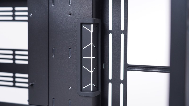 双面全透+六面快拆模组化设计，爱国者月光宝盒 镜装机评测