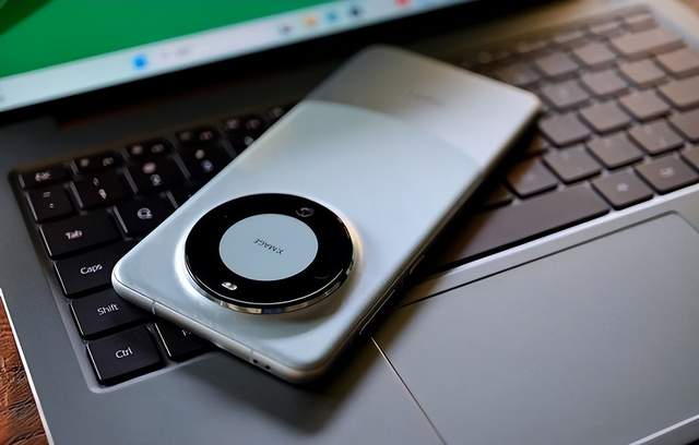 2024Q2智能手机出货量增长5%：vivo与OPPO双雄争霸，华为重回前三