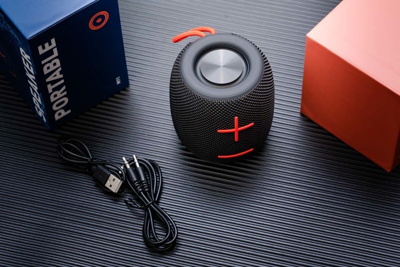 SANAG M11无线蓝牙音箱评测：体积小巧，能量巨大，户外旅游必备