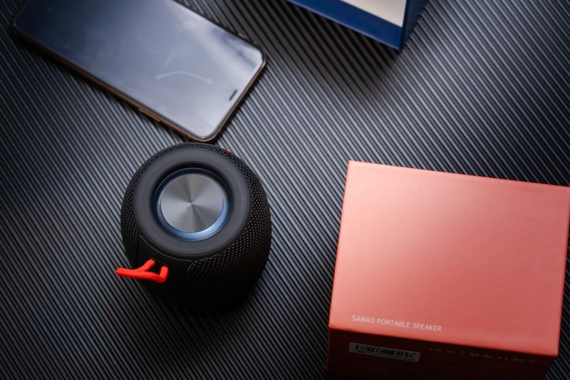 SANAG M11无线蓝牙音箱评测：体积小巧，能量巨大，户外旅游必备