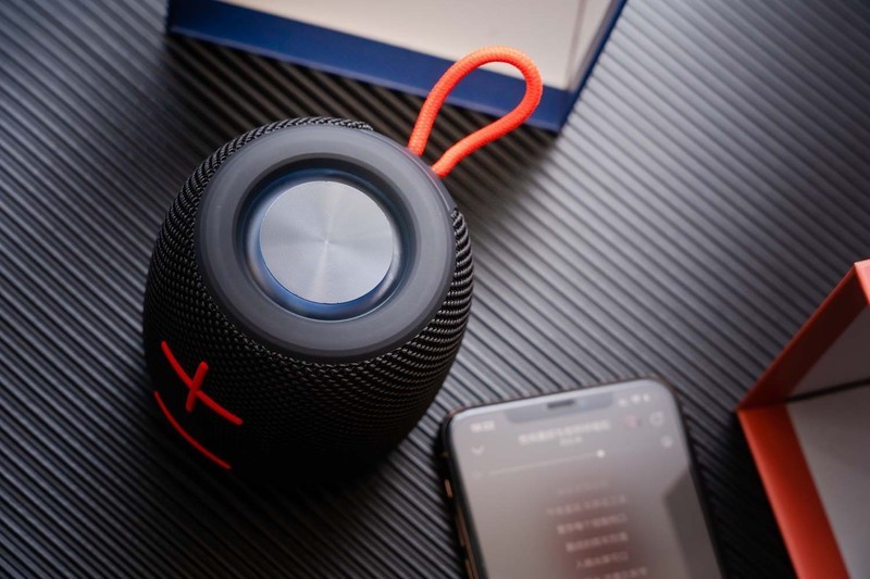 SANAG M11无线蓝牙音箱评测：体积小巧，能量巨大，户外旅游必备