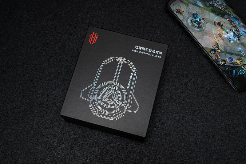 竟然这样给手机降温，大火龙促发黑科技，这款涡轮散热背夹会火吗
