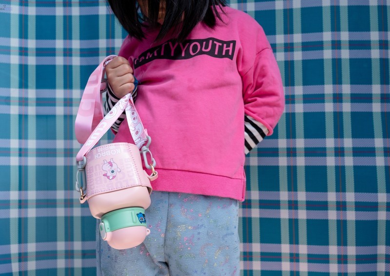 安全好用的儿童水杯，容量大还能长效保温，康巴赫儿童保温杯上手