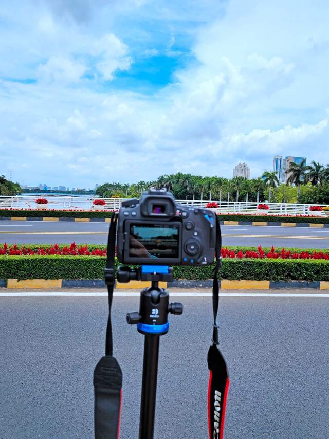 佳能 90D + 雷克沙 1800X 128G SD 卡的连拍测试，以及 4K 视频录制