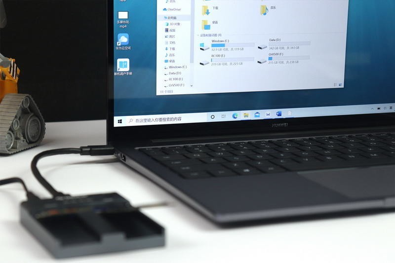 拆机M.2固态硬盘莫闲置，新旧2块一键对拷，双盘位SSD底座更实用