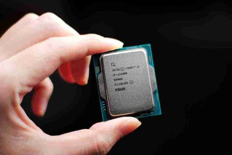 DDR4和13代酷睿更配，华擎Z790 PG Lightning/D4装机实测