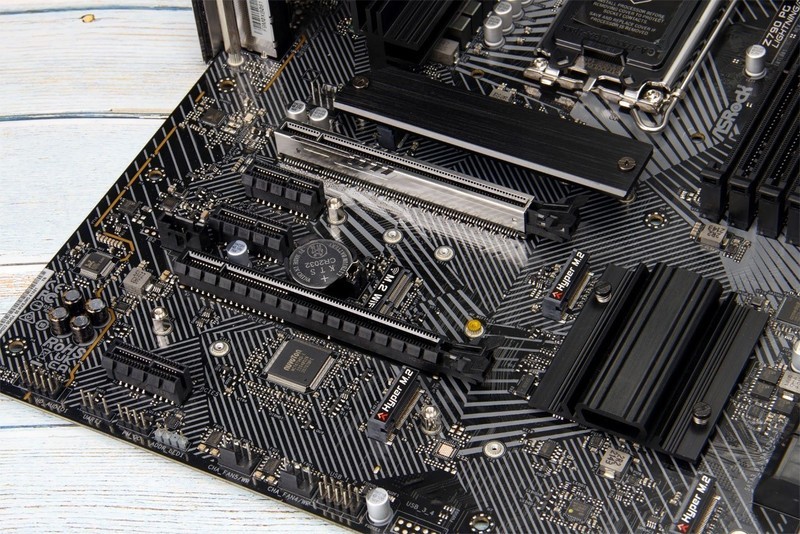 DDR4和13代酷睿更配，华擎Z790 PG Lightning/D4装机实测