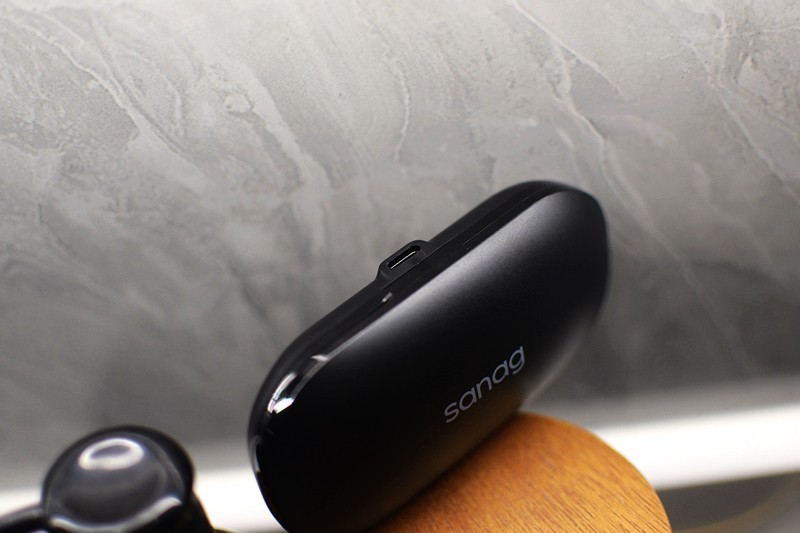 高清晰度音质和实用功能的完美结合 sanag塞那Z30耳机