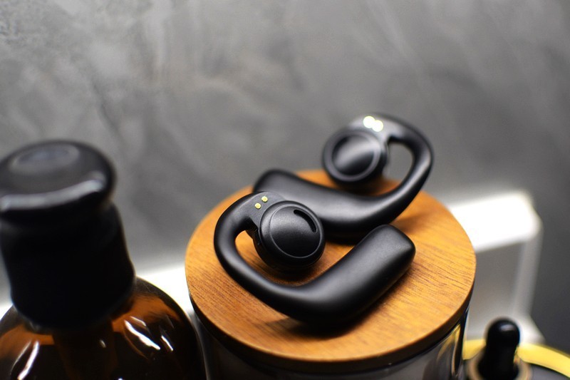 高清晰度音质和实用功能的完美结合 sanag塞那Z30耳机