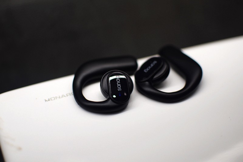 高清晰度音质和实用功能的完美结合 sanag塞那Z30耳机