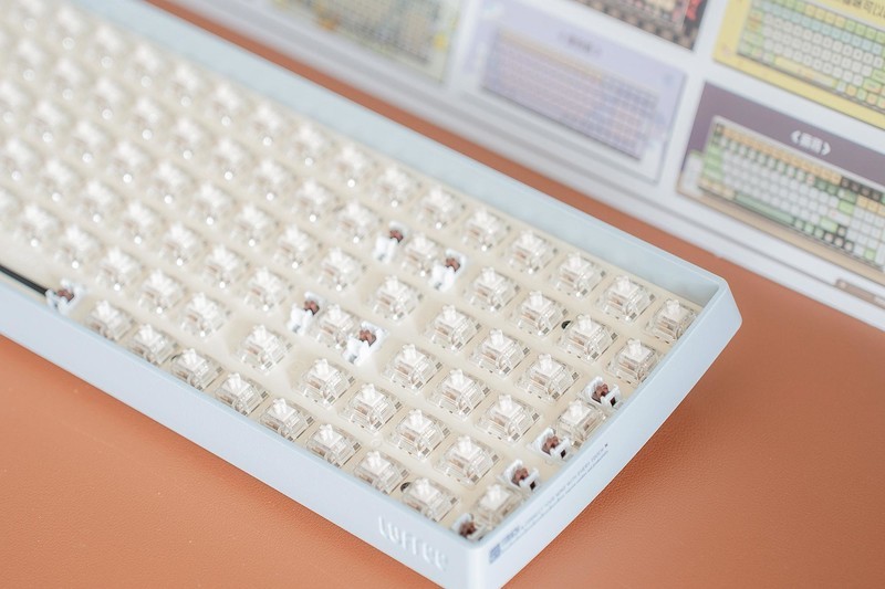 女神节推荐！Lofree洛斐小翘机械键盘上手体验，还有键帽盲盒