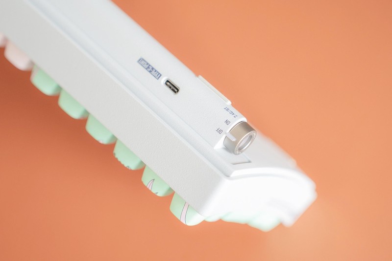 女神节推荐！Lofree洛斐小翘机械键盘上手体验，还有键帽盲盒