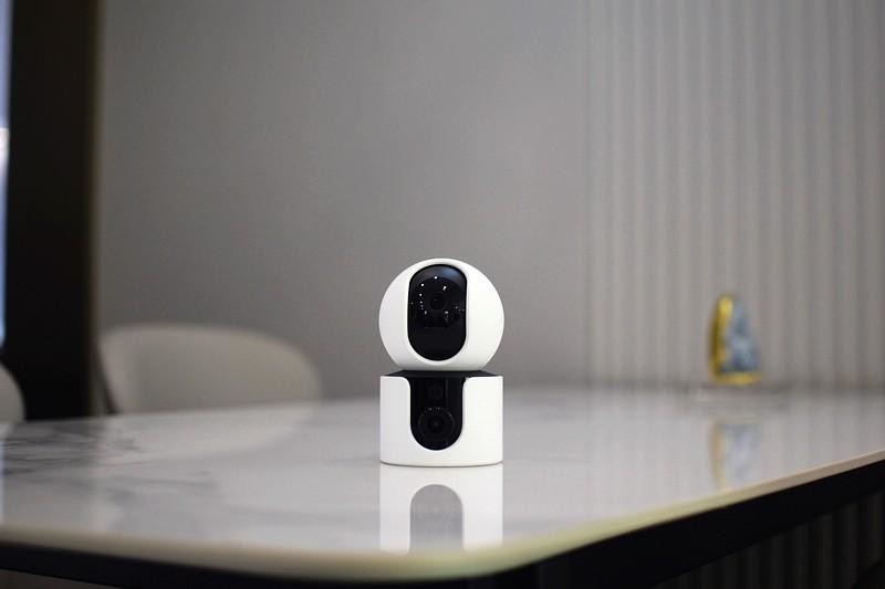 守护家的温暖 动静结合双画面 小米智能摄像机C300双摄版