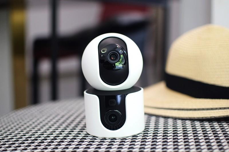 守护家的温暖 动静结合双画面 小米智能摄像机C300双摄版