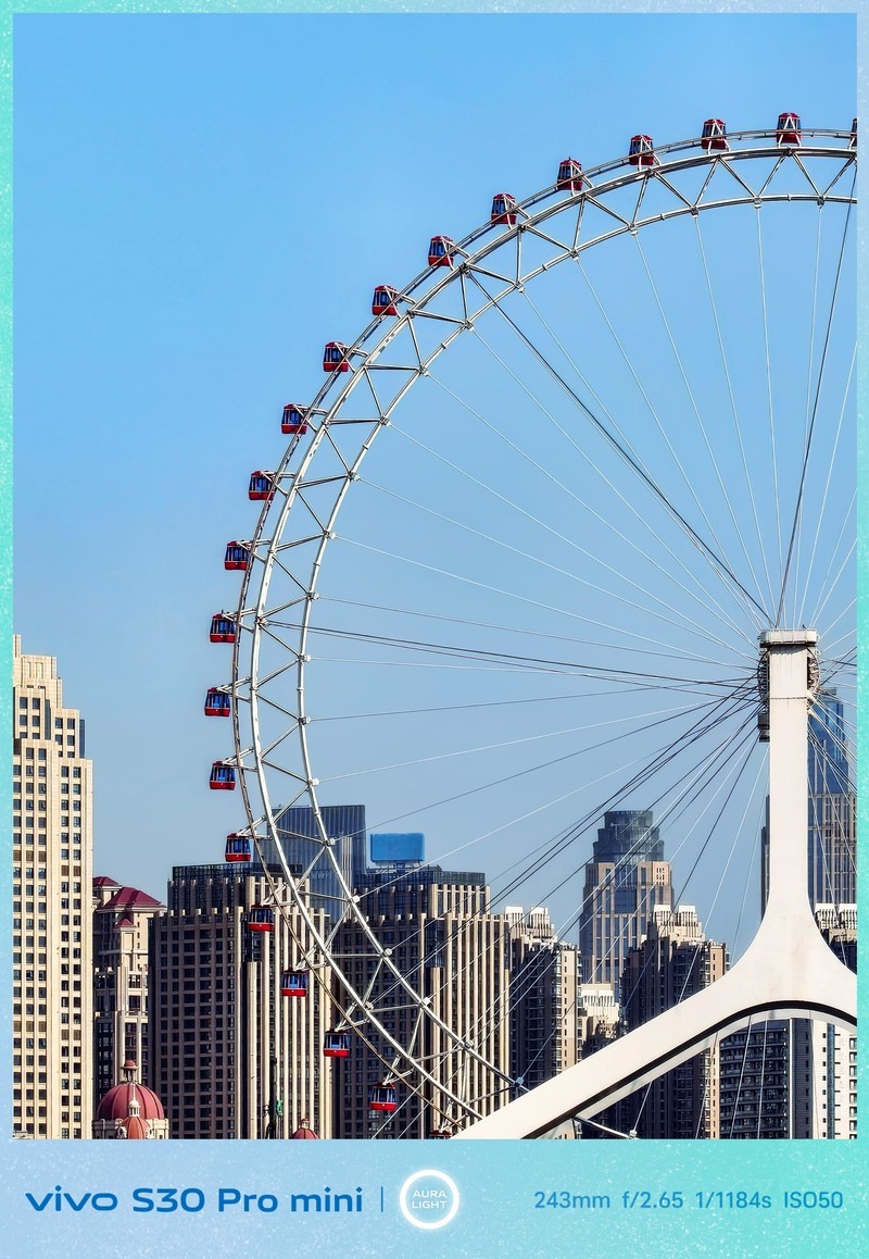 逆光自拍反杀时刻，vivo S30 Pro mini虚拟补光让人像自带反光板