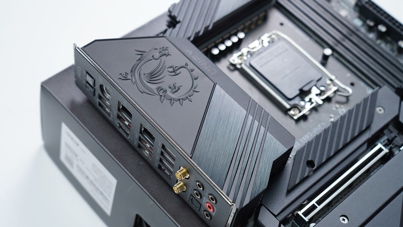 双面全透+六面快拆模组化设计，爱国者月光宝盒 镜装机评测