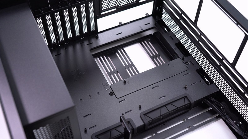 双面全透+六面快拆模组化设计，爱国者月光宝盒 镜装机评测