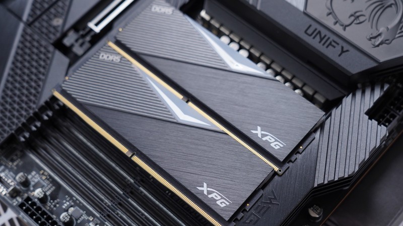 双面全透+六面快拆模组化设计，爱国者月光宝盒 镜装机评测