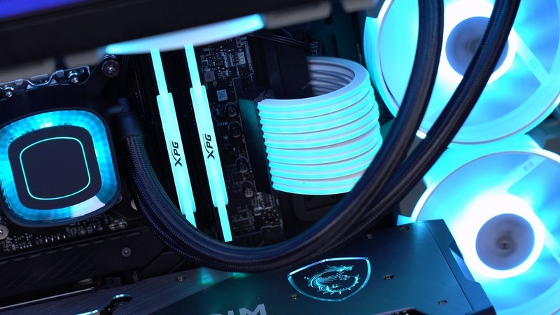 双面全透+六面快拆模组化设计，爱国者月光宝盒 镜装机评测