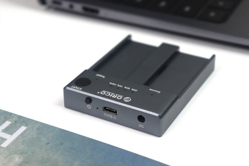 拆机M.2固态硬盘莫闲置，新旧2块一键对拷，双盘位SSD底座更实用