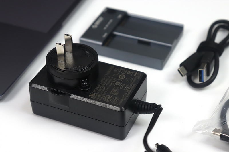 拆机M.2固态硬盘莫闲置，新旧2块一键对拷，双盘位SSD底座更实用