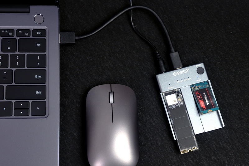 拆机M.2固态硬盘莫闲置，新旧2块一键对拷，双盘位SSD底座更实用