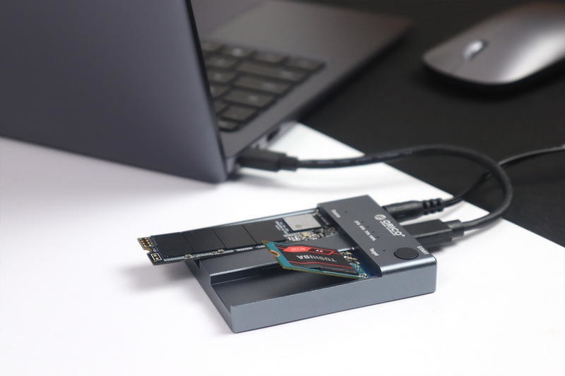 拆机M.2固态硬盘莫闲置，新旧2块一键对拷，双盘位SSD底座更实用