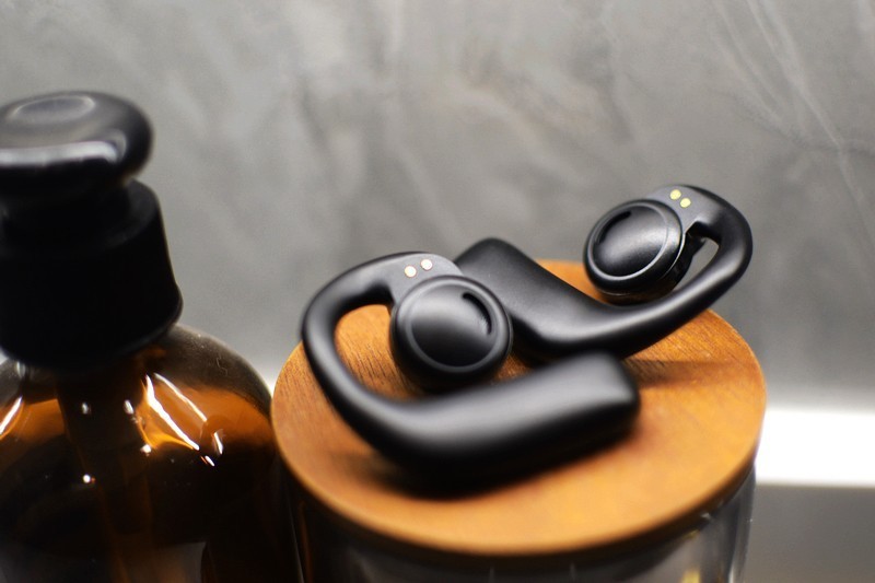 高清晰度音质和实用功能的完美结合 sanag塞那Z30耳机