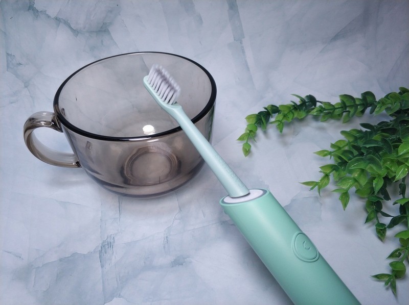 多种洁牙模式，口腔高效护理：舒摩斯CAREMOS电动牙刷