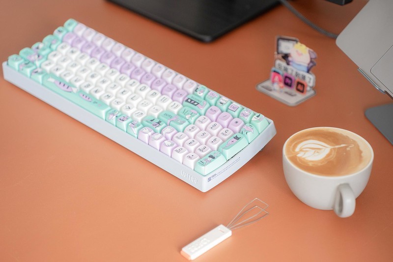 女神节推荐！Lofree洛斐小翘机械键盘上手体验，还有键帽盲盒