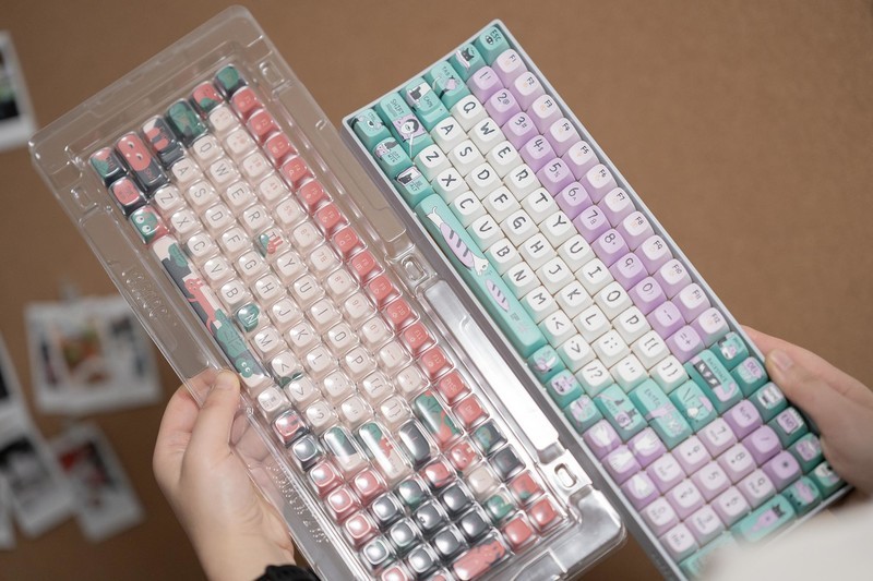 女神节推荐！Lofree洛斐小翘机械键盘上手体验，还有键帽盲盒
