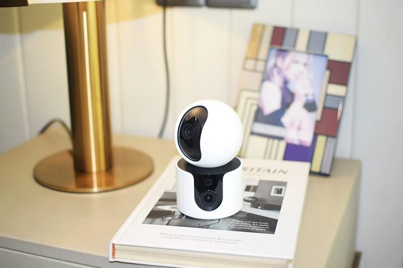 守护家的温暖 动静结合双画面 小米智能摄像机C300双摄版