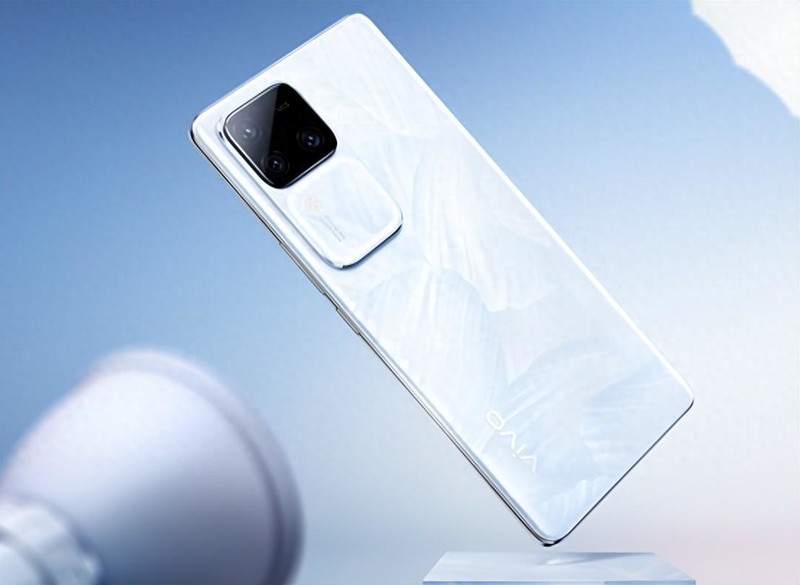 vivo S18 Pro深度体验评测，高颜值与强劲性能的完美结合