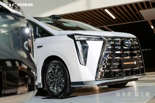 传祺M8乾崑系列：如何重新定义未来出行？