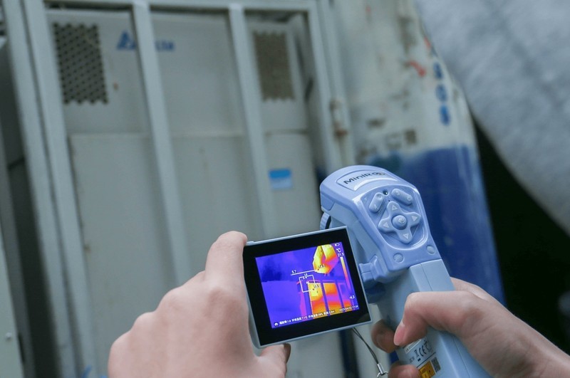 热像仪到底有多牛？消费级飒特红外MinIR256评测，国内首款可翻转屏