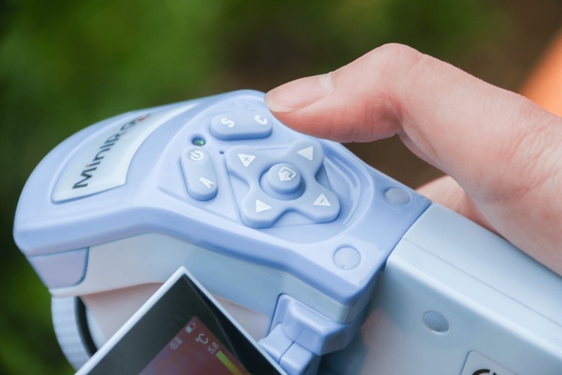 热像仪到底有多牛？消费级飒特红外MinIR256评测，国内首款可翻转屏